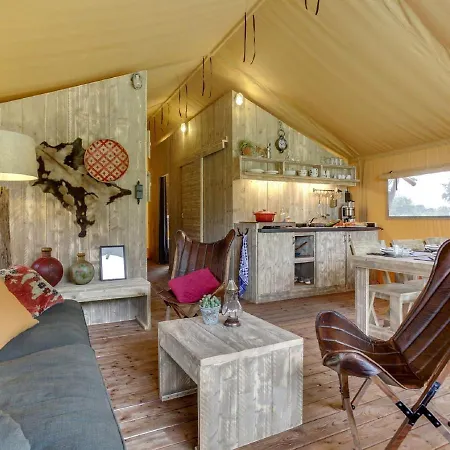 Tent With Sanitary Facilities At The Bedafse Bergen * Uden